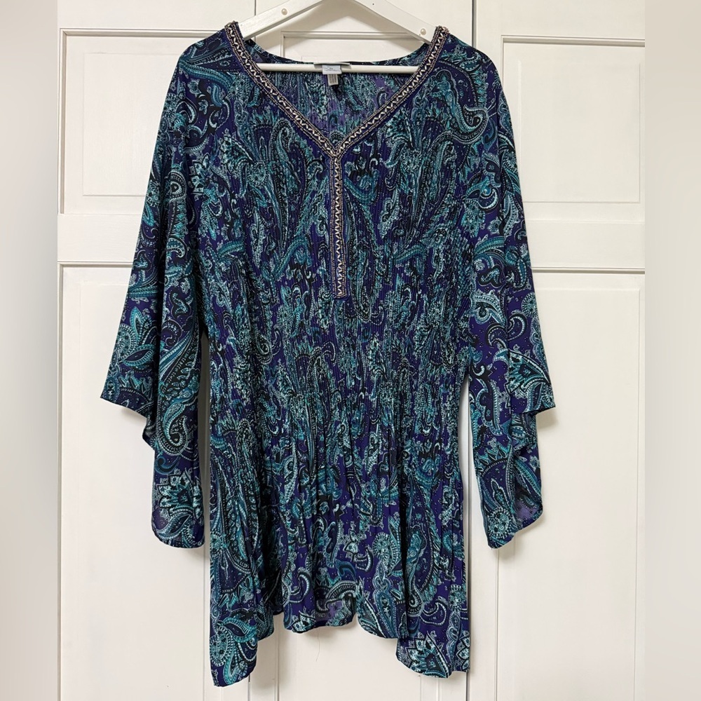 Catherines Paisley V-Neck Tunic Bejeweled Pleated Blouse 3X Bell Sleeve - Picture 2 of 9